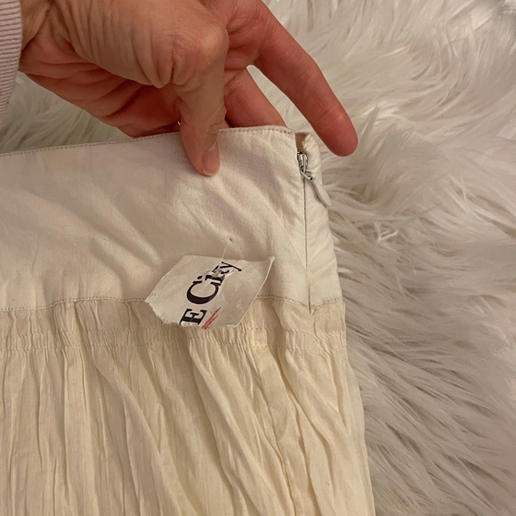NWT | American Eagle Outfitters | Cream skirt - Picture 3 of 10